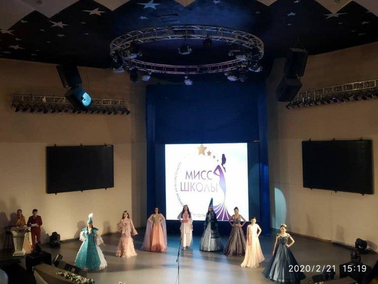 Қалалық "Мектеп аруы-2020" байқауына белсене қатысып, "Вице мисс" номинация иегері атанған Акатаева Айымды құттықтаймыз!