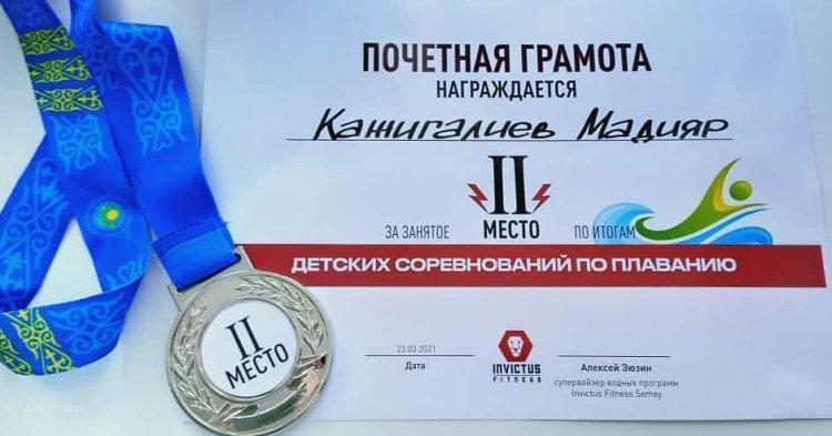 Кәжигалиев Мадияр 2 "Г" сынып оқушысы