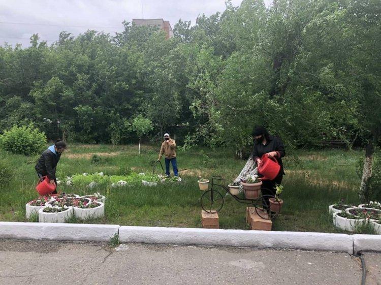 5—маусым "Эколог күніне" орай "Бірге таза Қазақстан" экологиялық акция шеңберінде гимназия алаңында тазалық жұмыстары жүргізілді.