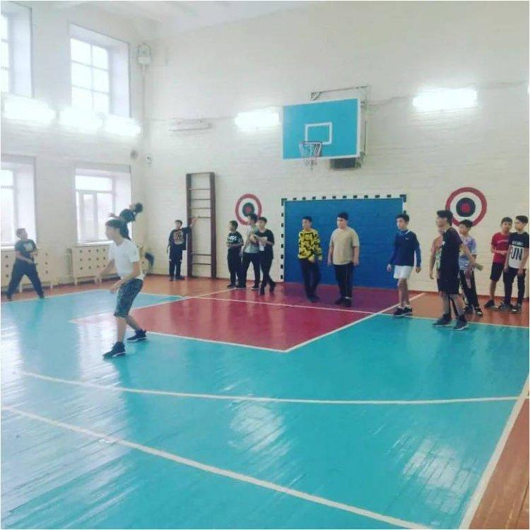 "Волейбол " (ұлдар тобы) Жетекшісі: Имангалиев Б.Г.