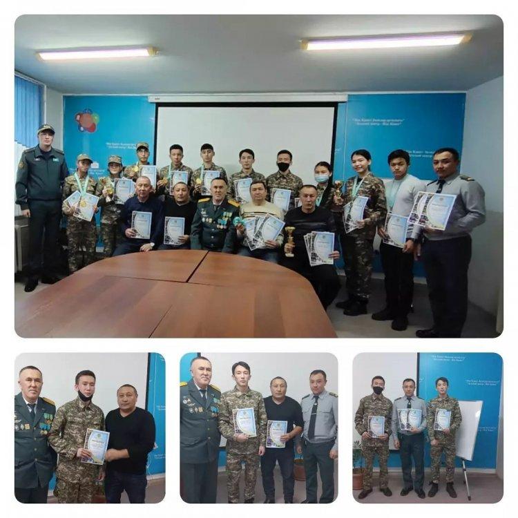 Тәуелсіздіктің 30 жылдық мерекесіне арналған "Отан қорғаушылар" атты қалалық әскери-спорттық сайысқа белсене қатысып, жүлдегер атанған "Намыс" клубының білім алушылары Серіков Ерзат, Рахимов Жансерікті құттықтаймыз! Жетекшісі: Сарсеков Б.К.