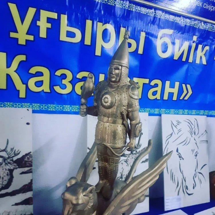 "Тұғыры биік Қазақстан!" "Қазақстан Республикасы Тәуелсіздігінің 30 жылдығына" арналған қолөнер бұйымдарының көрмесі.