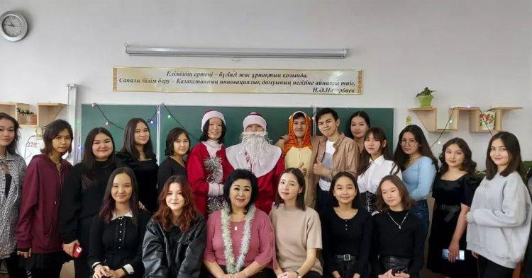 Жаңа жылдық жасыл шырша мерекесі құтты болсын! 10 "А"