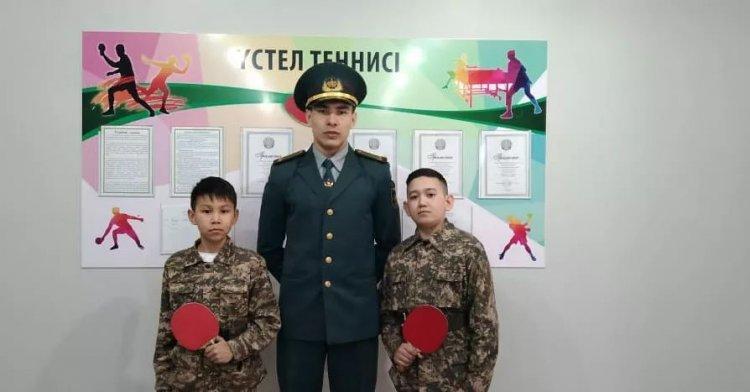 Теннис - ептілік пен шапшаңдықты шыңдайды. Жас сарбаз сыныбы