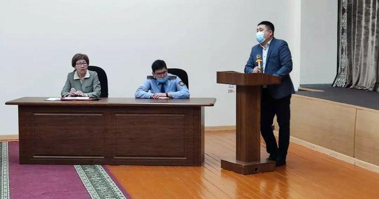 "Азаматтық қорғаныс" күніне арналған қауіпсіздікті сақтау мақсатында құқық қорғау орталықтарының мамандарымен кездесу өтті. Келген қонақтар: Анықтау бөлімінің бастығы Енсебаев Ерболат, Гимназия инспекторы Мирсаитов Қуаныш Бақытжанұлы
