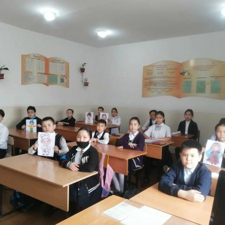 "1 мамыр- Қазақстан халқының бірлігі күні" мерекесіне арналған 5 "В" сыныбындағы сынып сағаты. Сынып жетекшісі: Садуакасова Г.К. #1мамыр2022семей