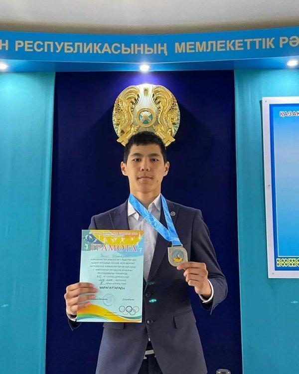Павлодар қаласында өткен Кикбоксингтен ҚР-ның ХДСШ С.Жакуповтың жүлдесіне арналған республикалық турнирінде 60 кг салмақ дәрежесінде лоу-кик бөлімінде 9 "Б" сынып оқушысы Уали Жанқуат 2 орын иеленді. Құттықтаймыз!