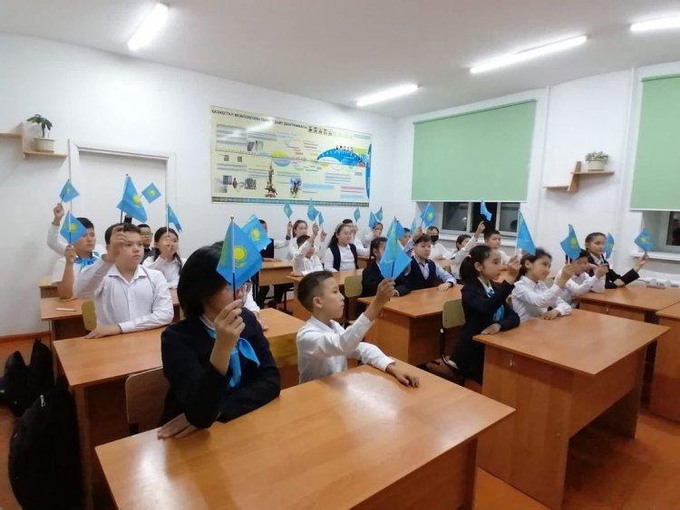 6 "А" сыныбында "Менің Отаным - Қазақстан!" тақырыбында тәрбие сағаты өткізілді.