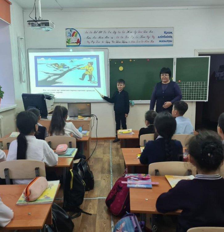 3 "Ә" сыныбында "Каникул кезіндегі қауіпсіздік ережесі" тақырыбында сынып сағаты өтті.