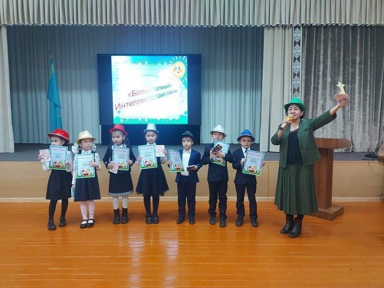 21.11. 2022ж "Ыбырай Алтынсарин атындағы 37 гимназиясы" КММ "Дархан даланың ұлы тұлғалары ізімен" тақырыбындағы бастауыш бірлестік онкүндік аясында 1 "ә" сыныбында "Білімді балақай" инеллектуалдық сайыс өтті.