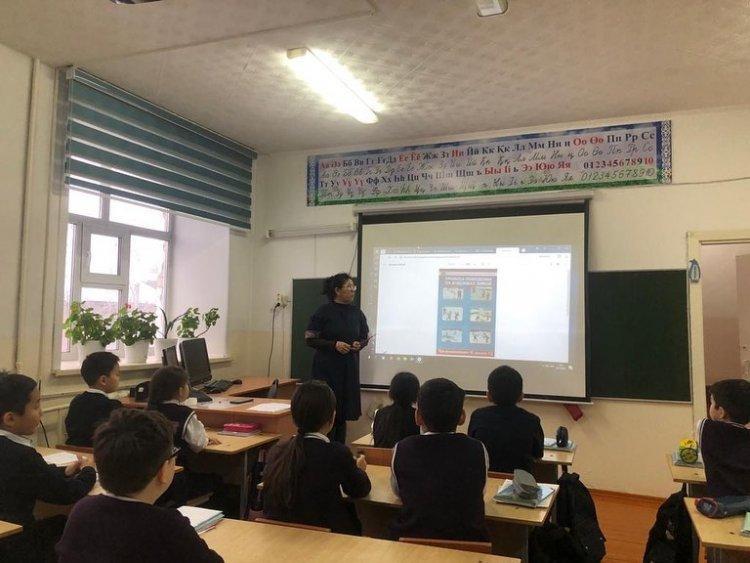 Бүгін 2022 жылдың 30 желтоқсанында 4 "А" сыныбында сынып сағаты өтті.