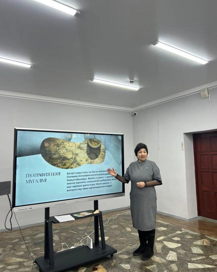 25.01.2023 жылы "Өскелең ұрпақ - ел келешегі, ұлттың жалғасы" тақырыбындағы он күндік аясында 10 сынып оқушылар арасында "Мамандығым мақтанышым" тақырыбында дөңгелек стол өткізілді.