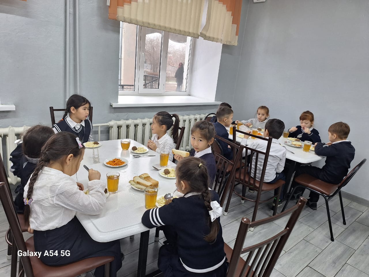1-4 сынып оқушыларының және әлеуметтік аз қамтылған отбасынан шыққан оқушылардың тегін тамақтану мәзірі.