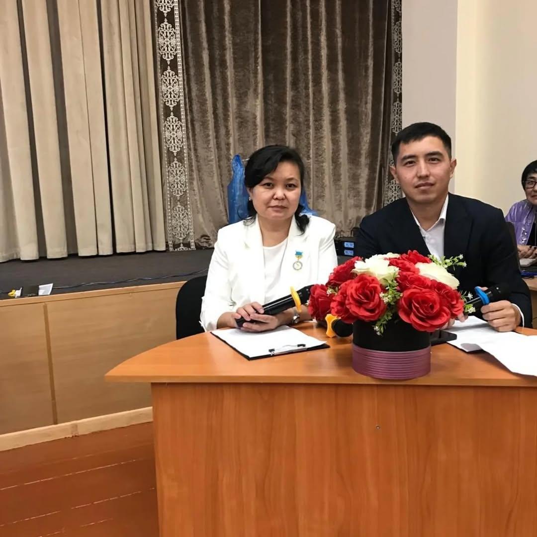 3 қазан күні Ұстаздар мерекесіне орай гимназиямызда «Ұстаз -ұлық емес, ұлы қызмет!» атты салтанатты іс-шара өткізілді.