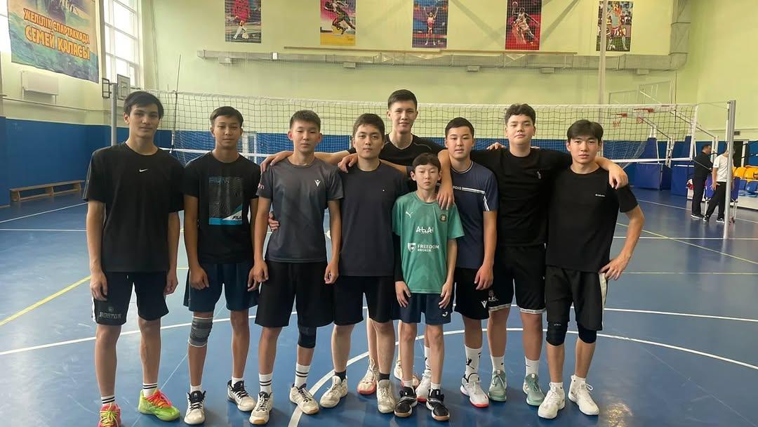 11 қазан күні Назарбаев зияткерлік мектебімен өткен волейболдан жолдастық кездесуде гимназияның ұлдар командасы 4:1 есебімен жеңіске жетті.