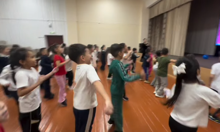 1, 4 және 8-сынып оқушыларымен ерекше сессия өтті!