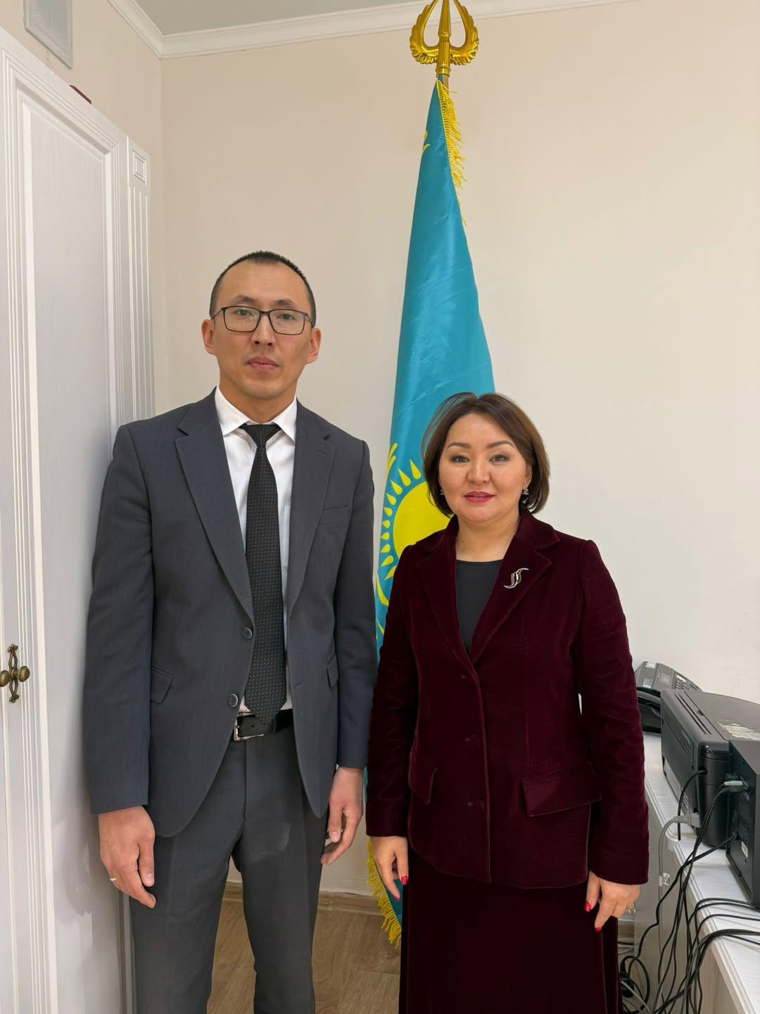 “Абай облысы білім басқармасы” ММ Семей қаласының білім бөлімінің “Ыбырай Алтынсарин атындағы №37 мектеп-гимназиясы” КММ-не жаңа директор тағайындалды.