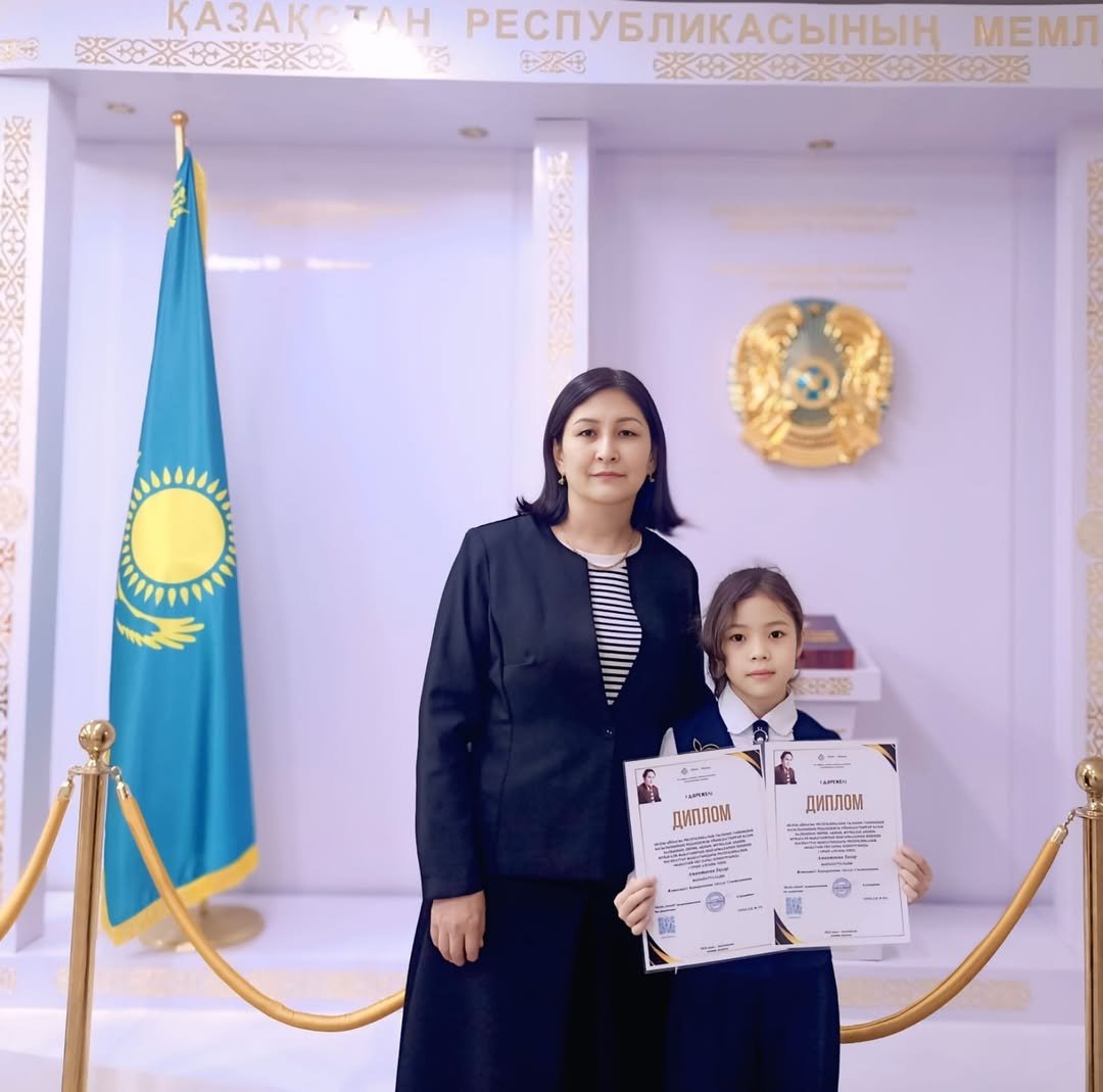 Ыбырай Алтынсарин атындағы №37 гимназияның 3»Г» сынып оқушысы Амантаева Іңкәр қазақ халқының ақиық ақыны Мұқағали Мақатаевтың шығармаларын кеңінен насихаттау мақсатында