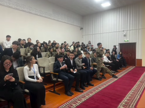 Мектеп қабырғасында «Түлектер – мектеп өмірінің жалғасы» атты кездесу кеші өтті Кештің мақсаты – мектеп пен түлектер арасындағы байланысты нығайту, жас ұрпаққа өмірлік тәжірибе мен өнеге көрсету.